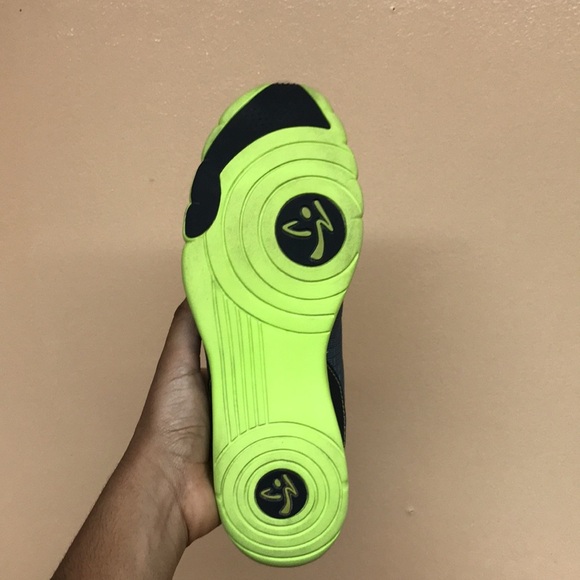 ZUMBA Z-Kickz 2 Women’s Low Top Work Out Sneakers “Grey Green” - Picture 14 of 17